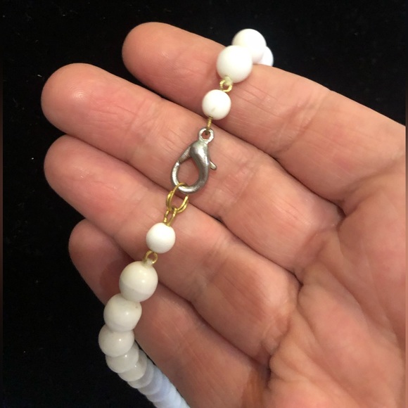 Rare Milk Glass Beads Classic Vintage jewellery knotted Necklace strand - Picture 11 of 14